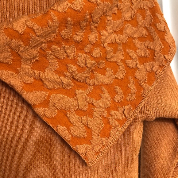 Versace - Picture 4 of 7